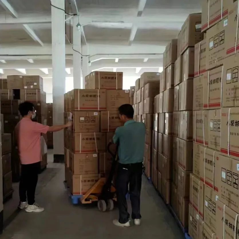 抗疫保供两不误，，，，，，，守岗尽责显继续——妄想储运科抗疫保供事情纪实